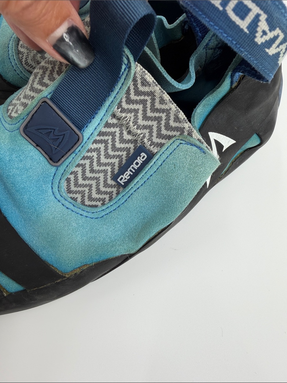 Men’s Blue Teal Climbing Shoes - Remora - Picture 3 of 8